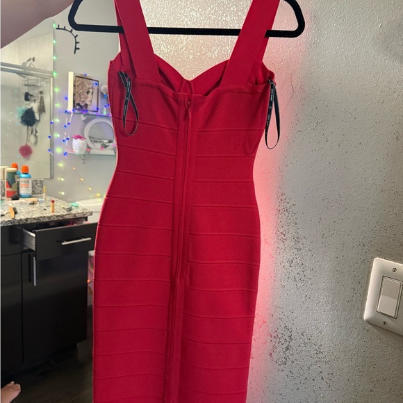 Must go Herve Leger dress - Picture 3 of 3